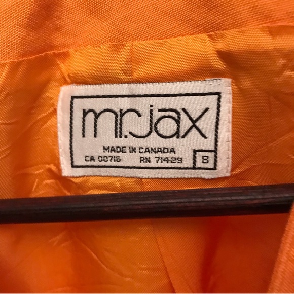 Mr. Jax size 8 cropped linen jacket in orange. - Picture 3 of 3